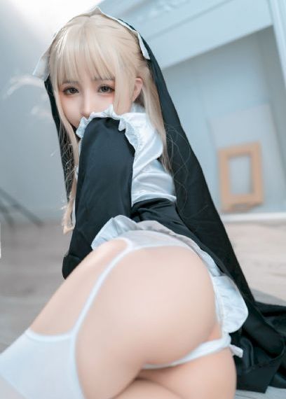 男生一边吃胸一边摸屁股视频_4K免费观看超清