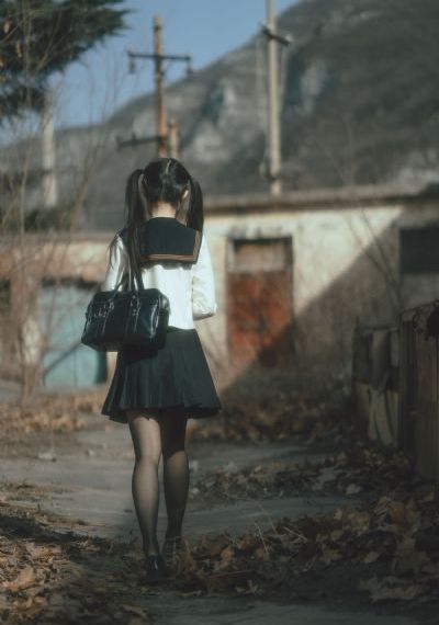 迷人的保姆年轻漂亮幼师_剧情片在线观看完整版